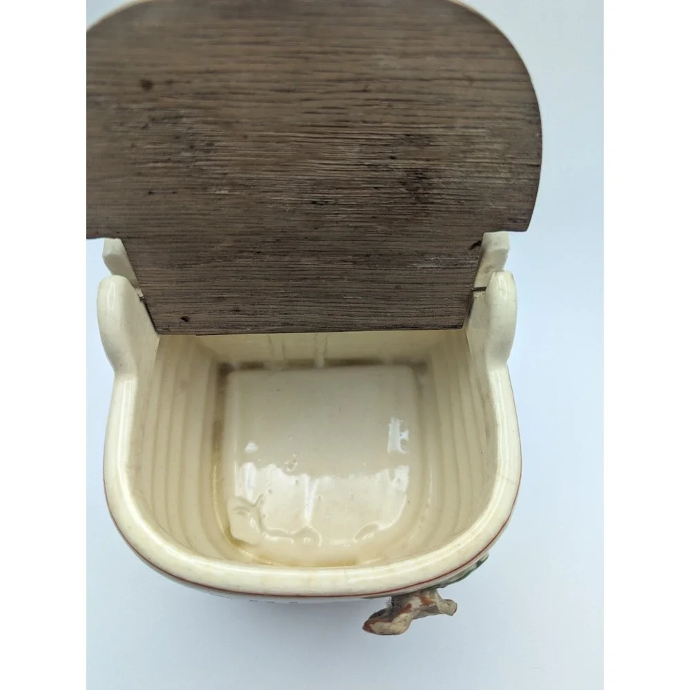 Vintage Japan Salt Cellar Box with Lid Beehive Flowers Ceramic Wall Hanging‎